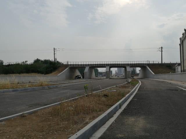 阜阳颍河东路上跨铁路立交桥完工在即,居民们却关注这几个问题