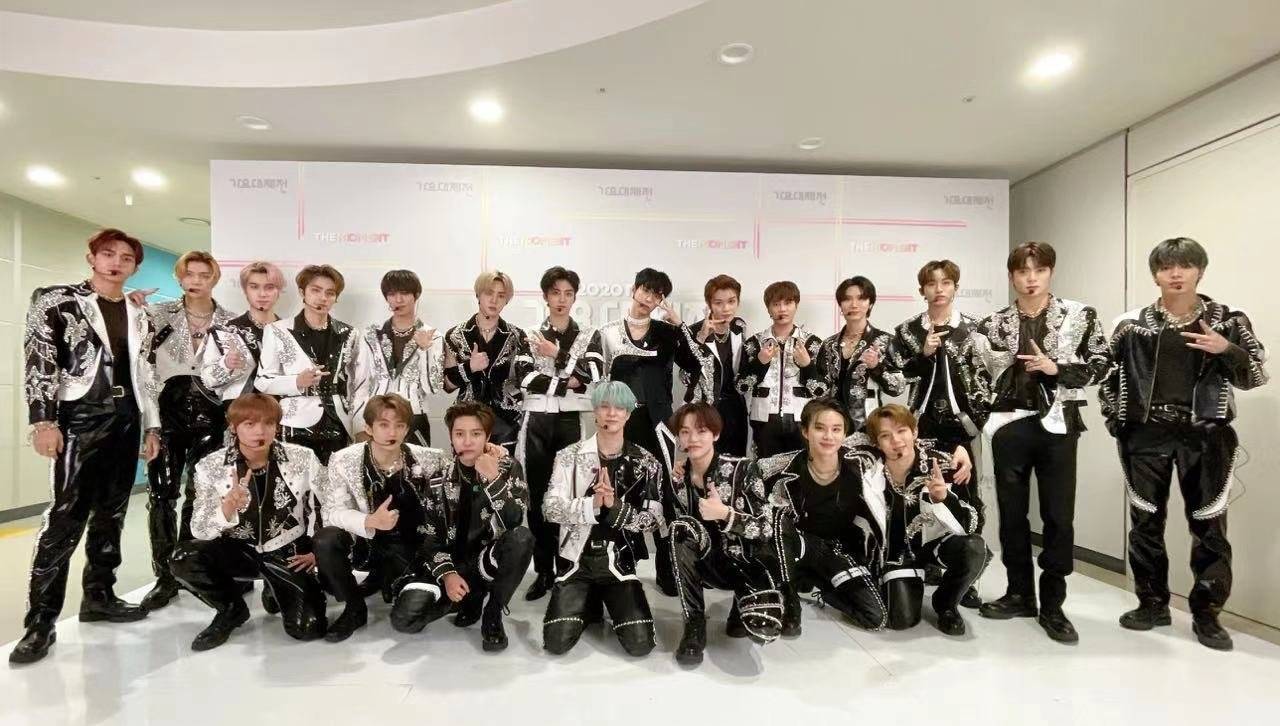 nct2020回归23人合照