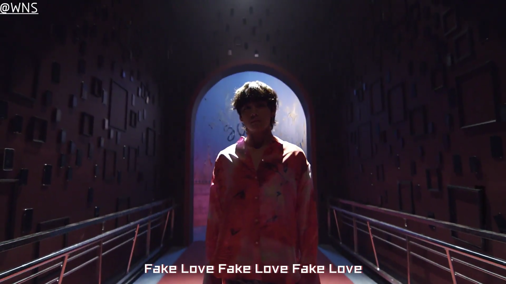 fakelove,4inlove 〔防弹少年团〕fake love mv不负责的个人猜想解析