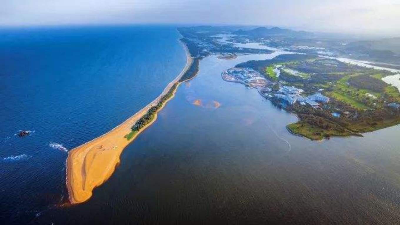 清水湾更冷门的海滩,其位于海南博鳌,博鳌大家可能都听过,但是玉带滩