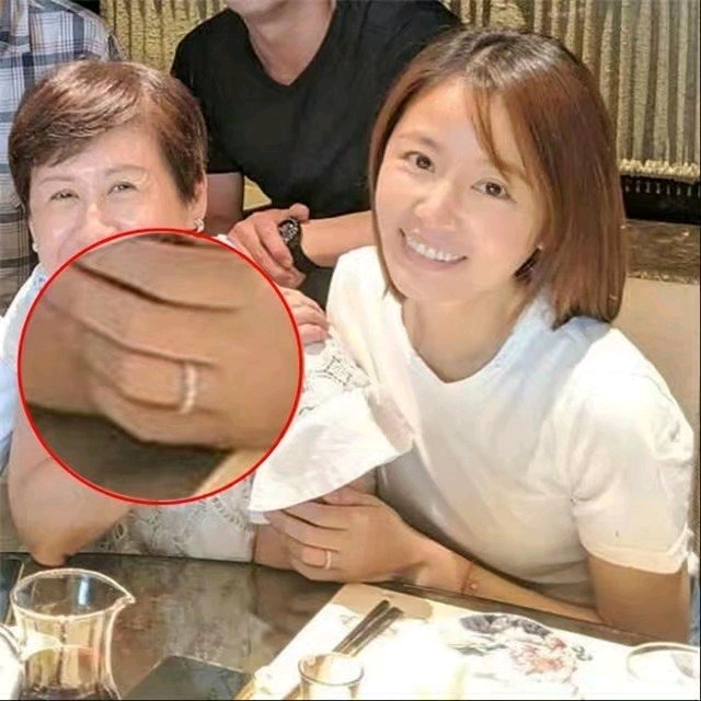 网曝霍建华发声承认离婚,林心如高调秀恩爱回应传言