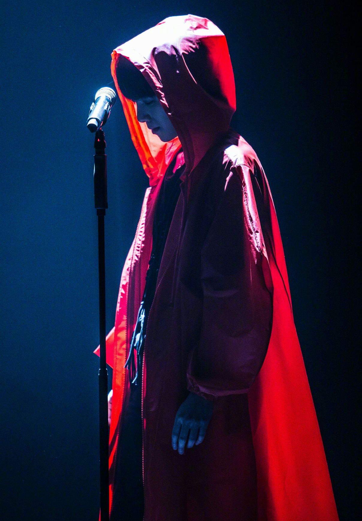 华晨宇——烟火里的傲世魔王