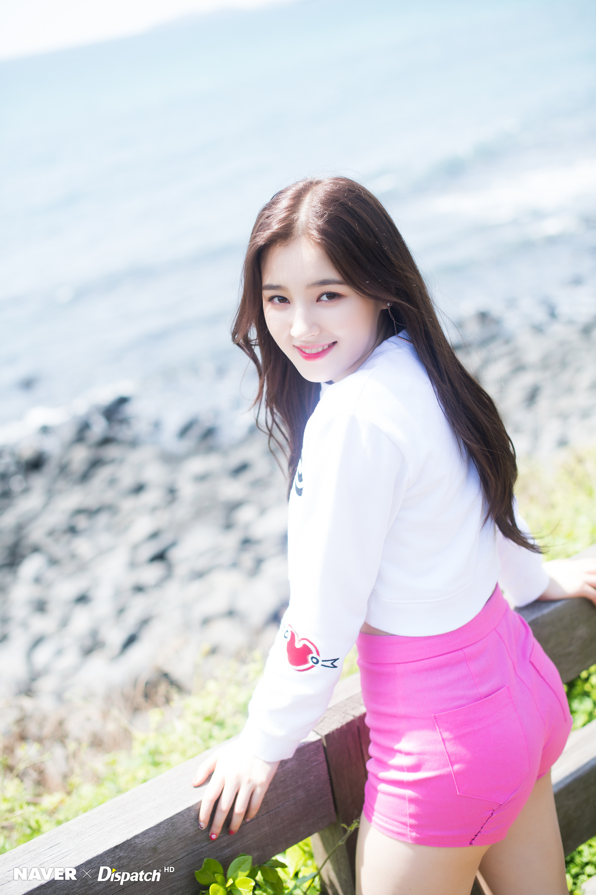 [高清] 女团"传统"之 - 忙内都是身材担当 - nancy(from momoland)