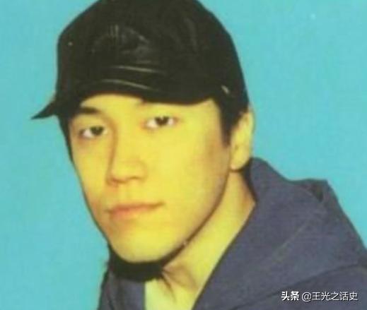 还记得《猫眼三姐妹》和《城市猎人》吗?这男人为你画了一个童年