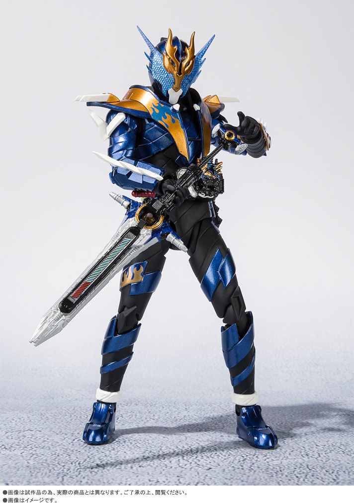 万代 魂shop限定 s.h.figuarts系列《假面骑士build》假面骑士cross-z