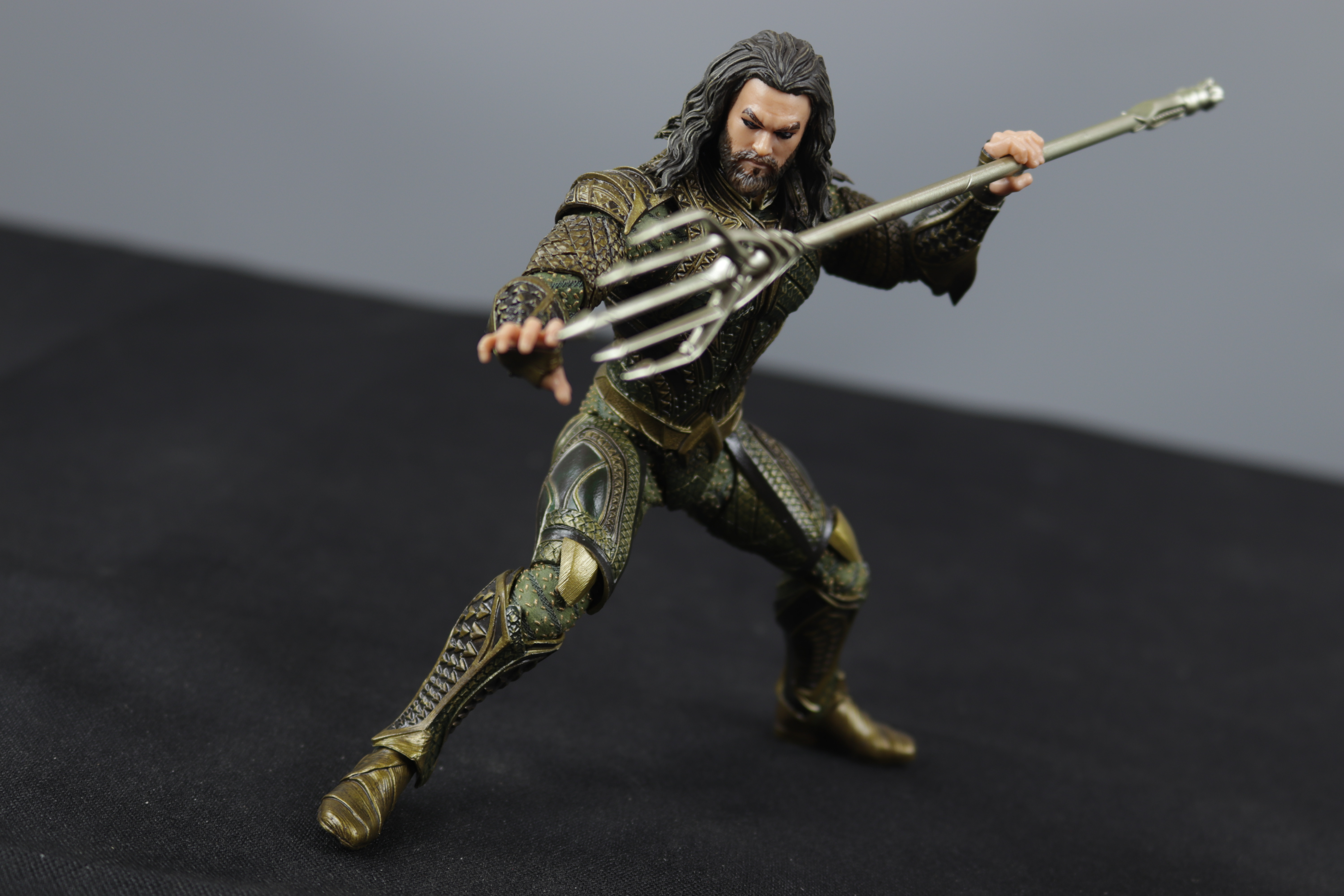 小布轻评测第六期mezco海王ver正义联盟