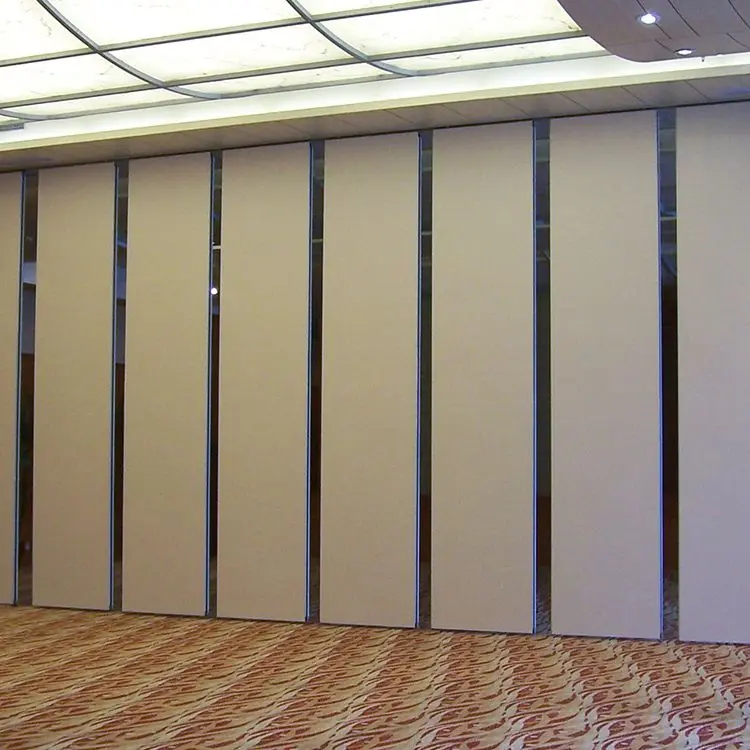智能电动隔断墙是一种可以自主移动、组合和切换的墙体系统
