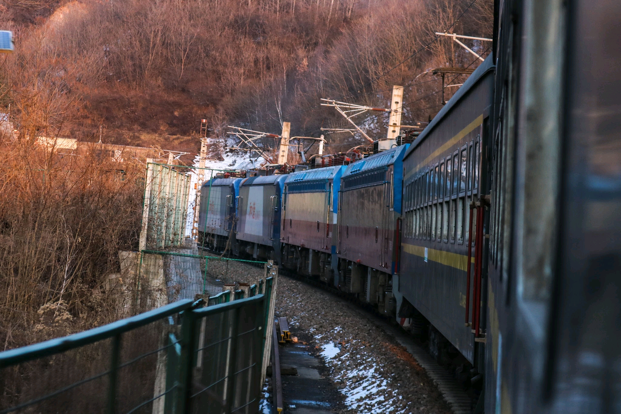 宝成线秦岭运转ss7c型机车首次跑宝成线