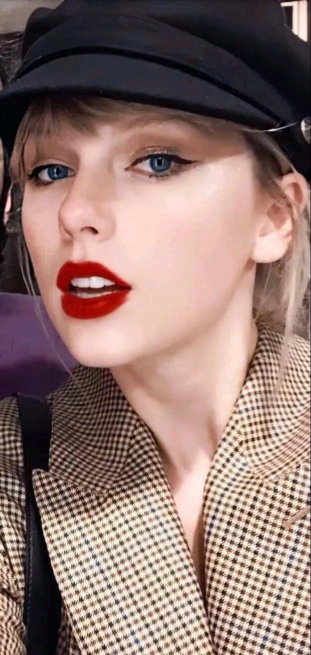 Taylor Tang,amandataylor 霉霉| 泰勒斯威夫特(taylor swift) 壁纸菠萝表情包壁纸转自2020-07