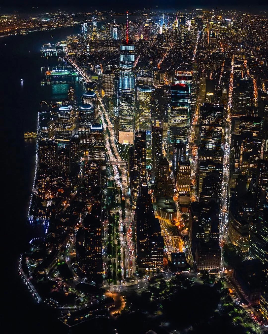 纽约曼哈顿区夜景,高楼大厦,车水马龙