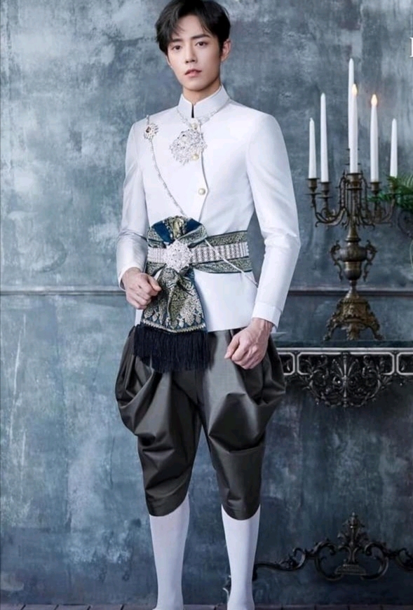 《陈情令》演员泰装:肖战帅气,王一博高冷,看到师姐:血槽已空