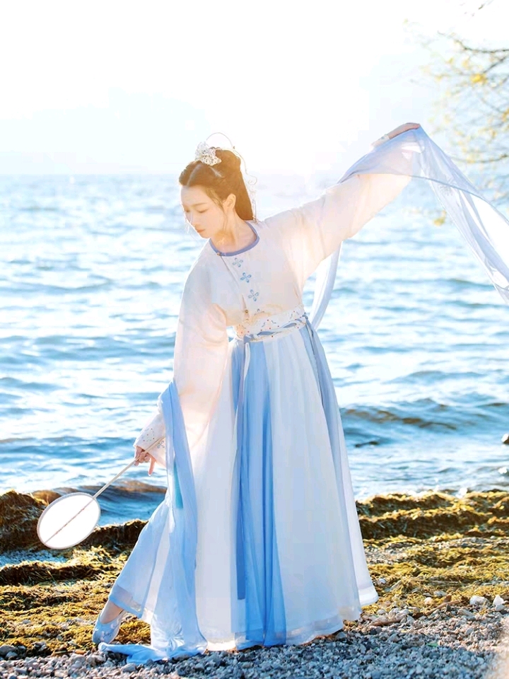 蓝色星空汉服穿搭,蓝色星空汉服穿搭图片