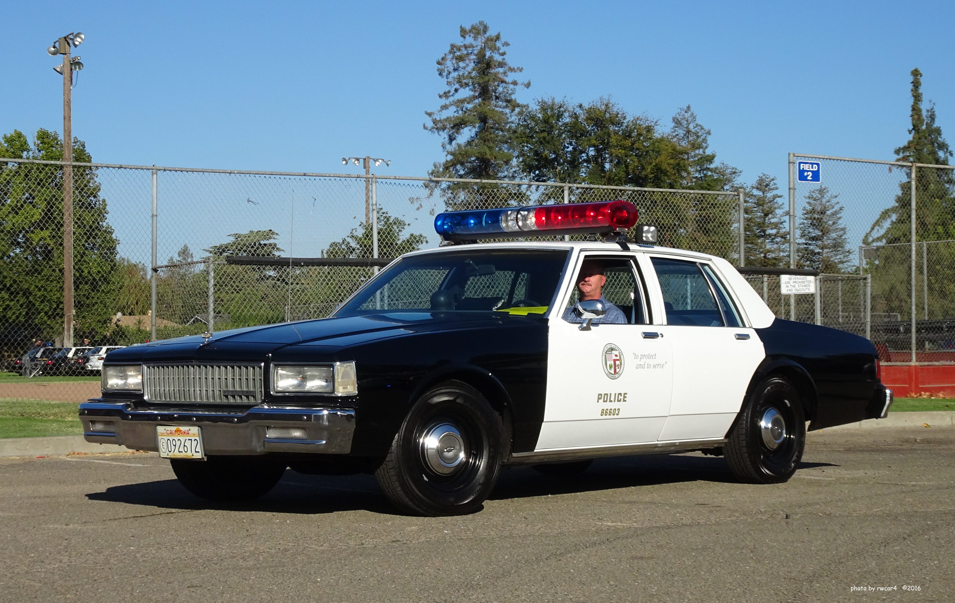 美国\/加拿大警车的发展简史(1979-至今)