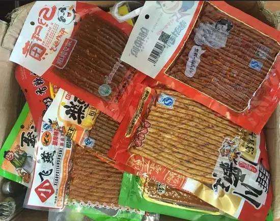 辣条:零食界的鼻祖,每个人估计都吃过