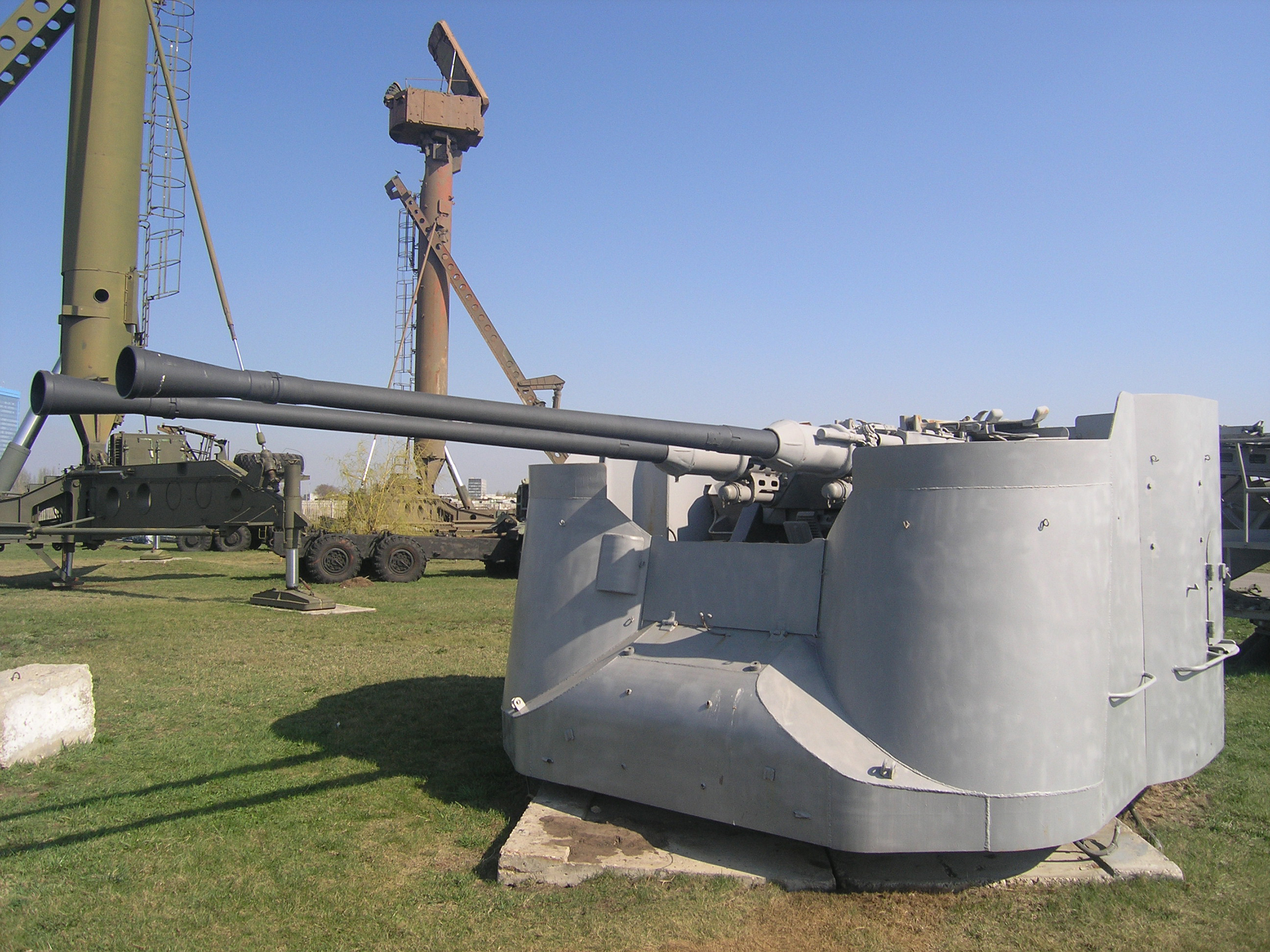 zif-31双联57毫米舰炮