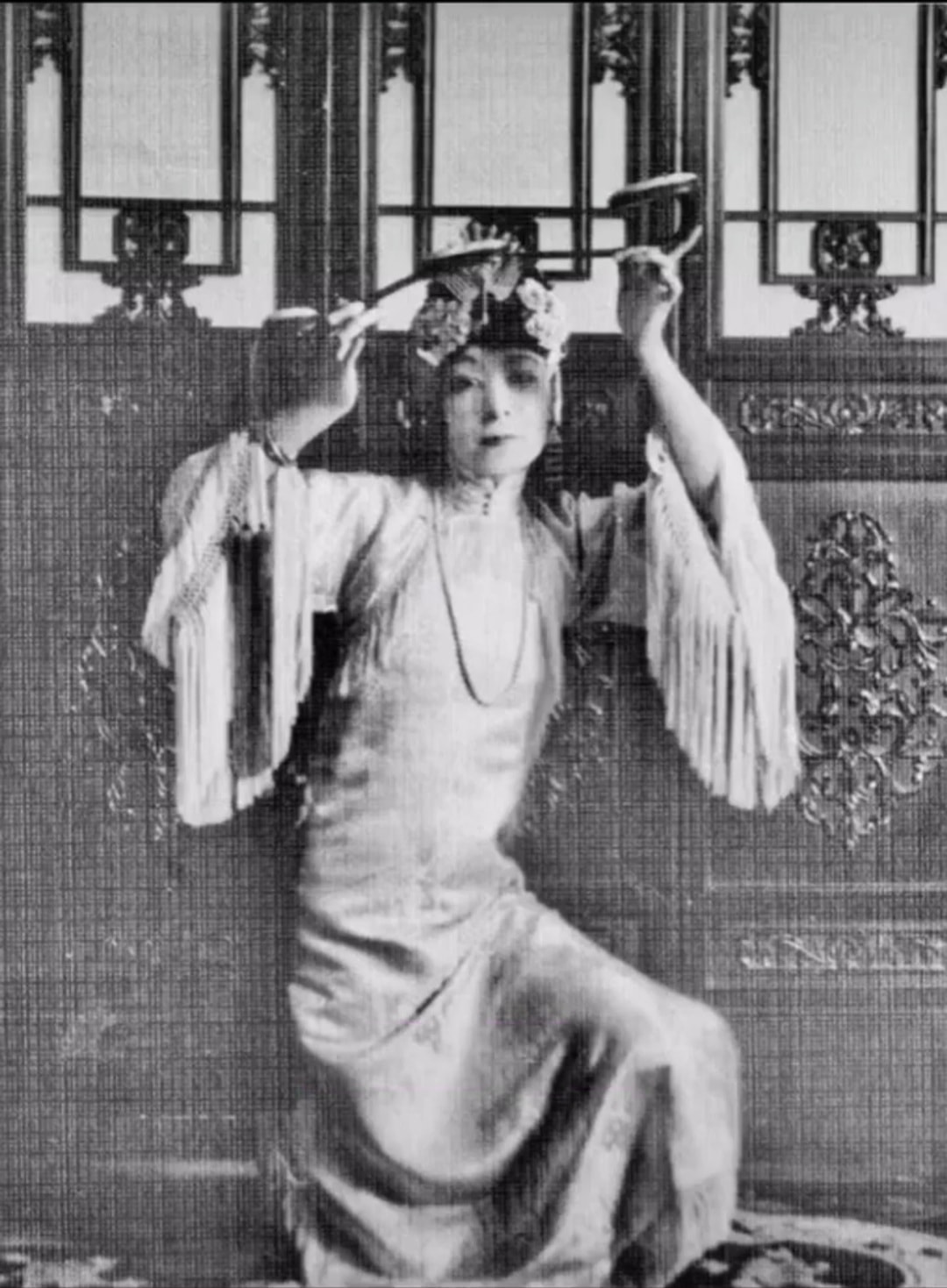 【中国.清朝】裕容龄(1889～1973):《蝴蝶仙子舞双剑》