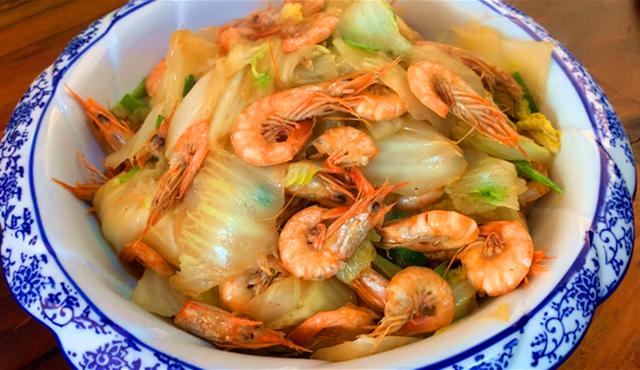 白菜炒大虾是先炒白菜还是先炒虾顺序搞错难怪腥味重不好吃