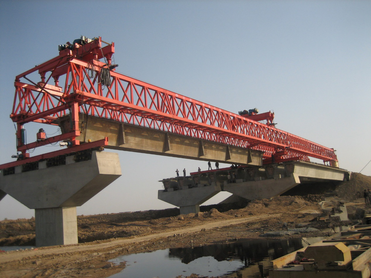 "昆仑号"横空出世,作为世界首台千吨级架桥机,对中国意义重大