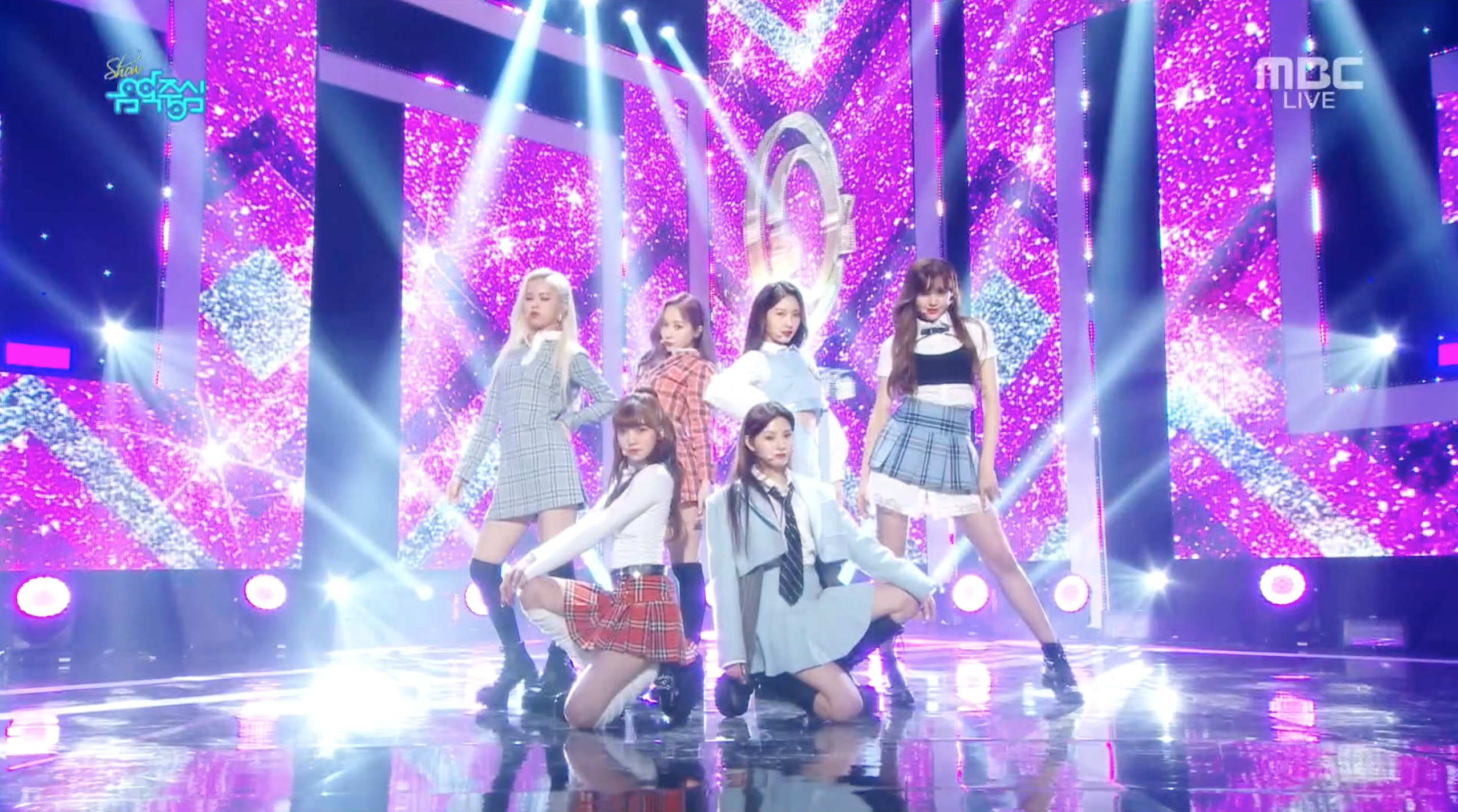 【everglow】《bon bon chocolat》打歌服合集 - 可甜