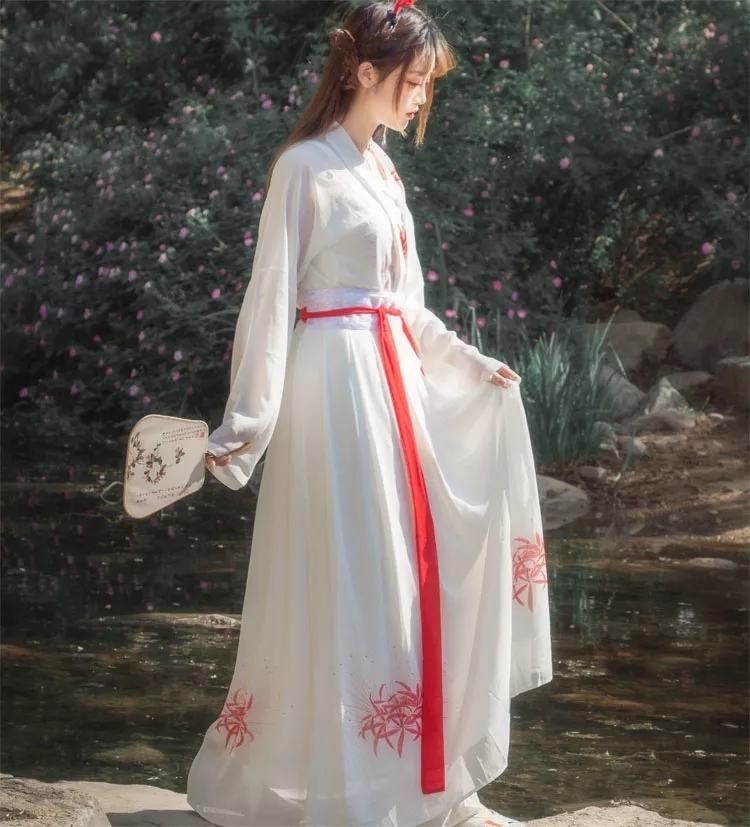 绝美彼岸花汉服欣赏(之三,袄裙类)