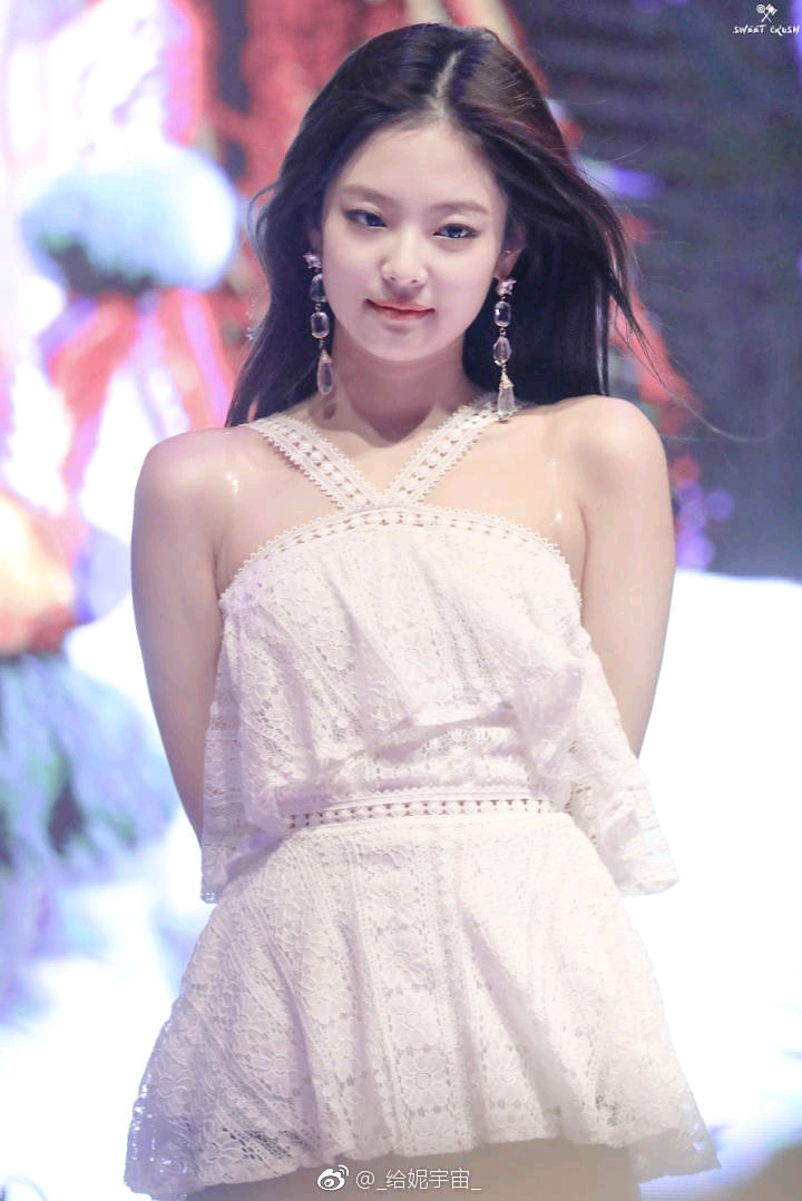 blackpink ace jennie