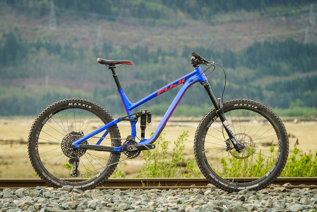 【pinkbike图赏】fuji"s 2019 auric lt enduro bike