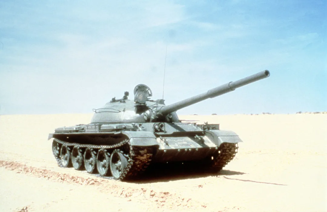 而且由其他设计局研制的165,166工程(t-62和t-62a)此时也测试成功