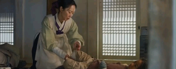 丧尸大片里的朝鲜政治史十九世纪后,朝鲜王权逐步衰落,大权由安东金氏