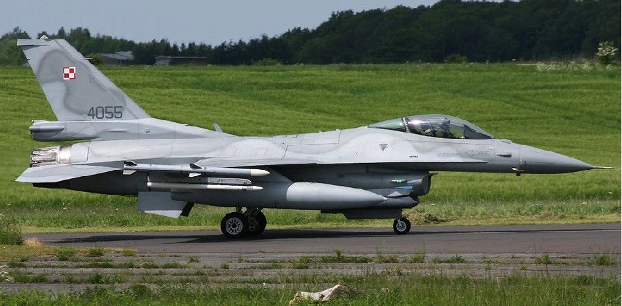 波兰空军f-16c