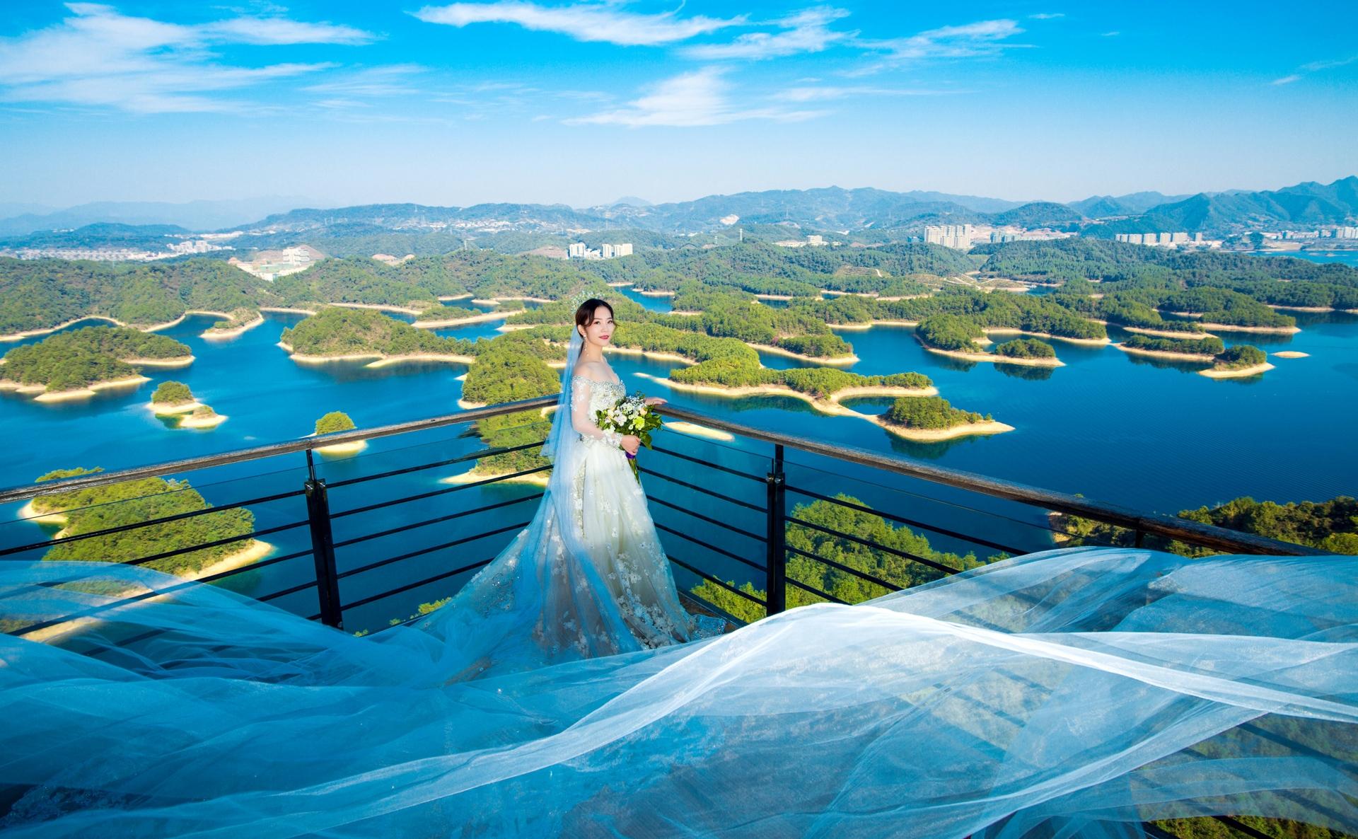 超养眼!杭州哪里拍婚纱照最好看?千岛湖的风景婚纱照风格随便拍