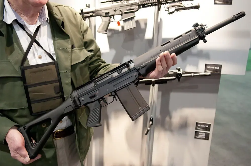 [轻武器科普] sg751 sapr步枪简介