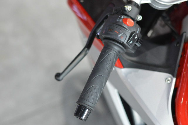 跑车视频大全真实 a5569dc407b5a92d8f1a702d077aff79f232fb40.jpg