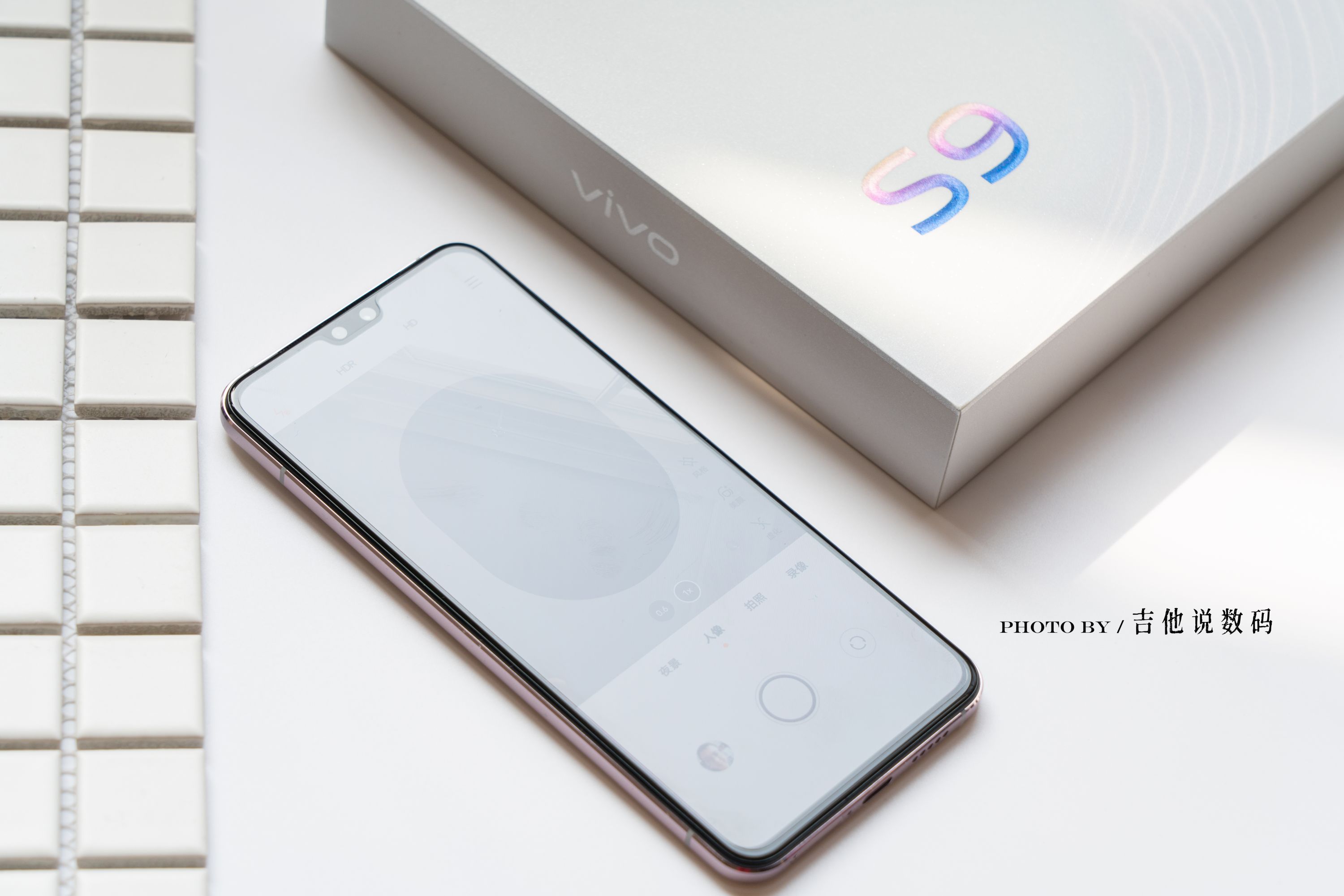 讲真,vivo s9这个朝露白真的一点都不"白",漂亮极了!