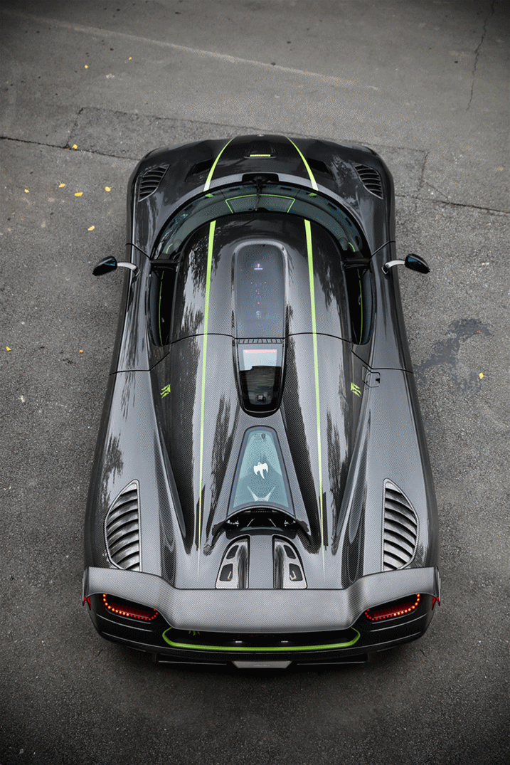 the compact nature of the engine means the regera is light in