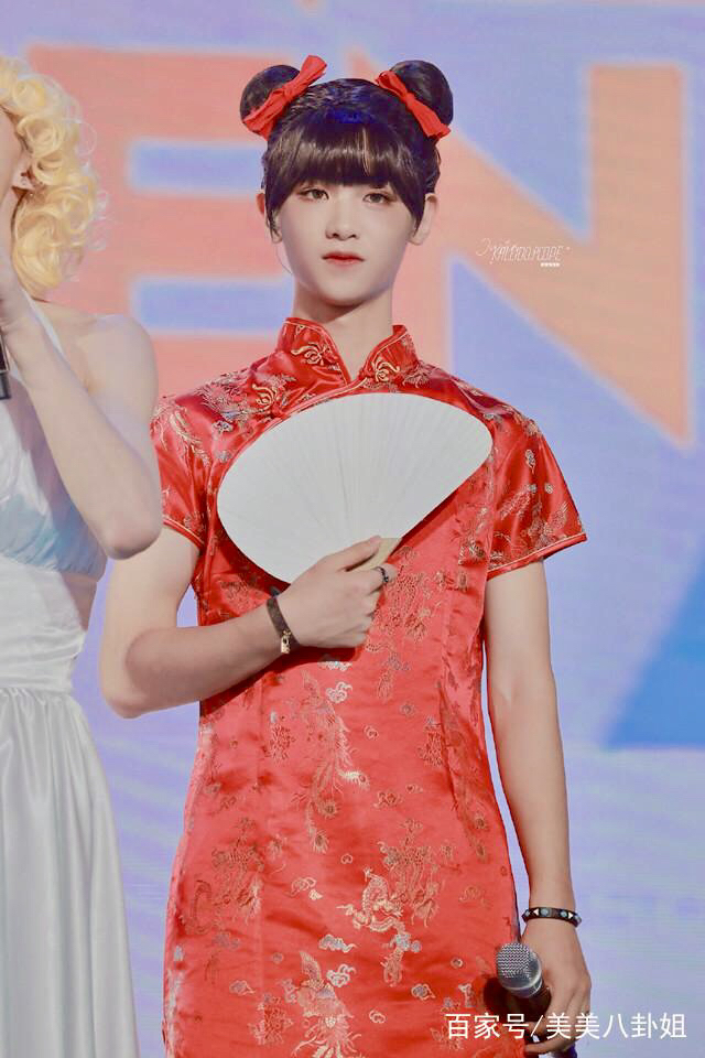 皇城cp的微博脑洞 显微镜女孩上线 唯粉勿入