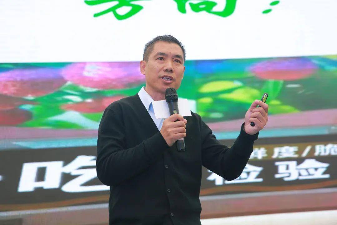 品质兴农 亲土先行:亲土种植三周年结出累累硕果"土壤是果树赖以生存