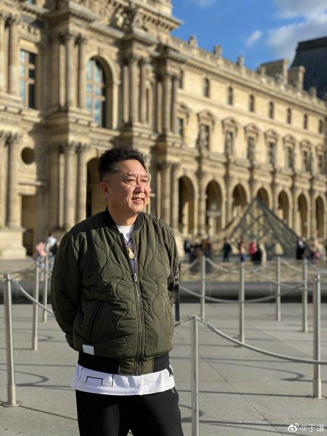 于谦发文在法国出车祸,照片中伤势严重,德云社成员留言调侃