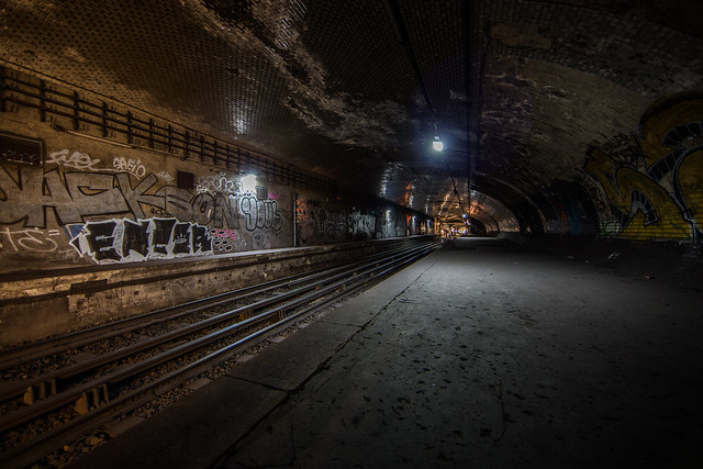 第一个被二战搞死的废弃地铁车站19巴黎篇8号线战神广场站