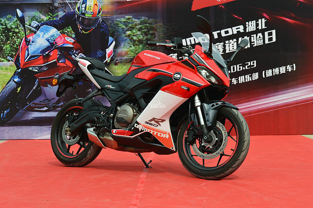 28999元 有双碟刹可选 qjmotor赛350正式发布