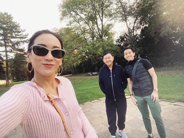 两个女儿祝福父亲节日快乐,泰国前总理他信很开心