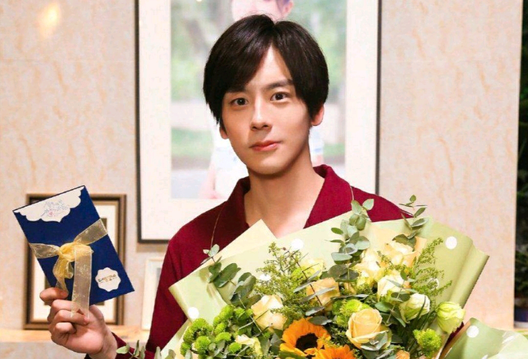 魏哲鸣又一新剧来袭,化身高冷总裁与甜美系实力女主上演蜜恋