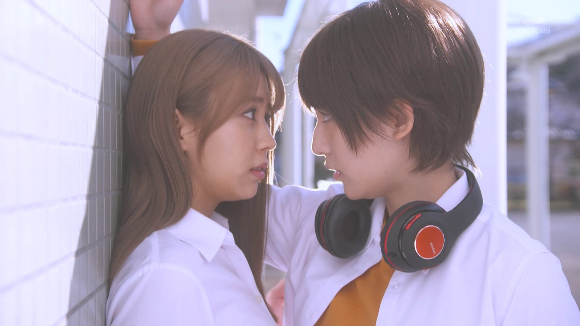 "百合壁咚,现代最高!"