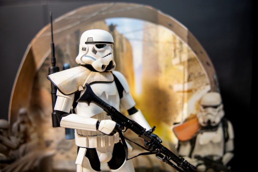 白盔白甲小炮灰:hot toys 星球大战杰达巡逻冲锋队 1