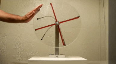 手工达人复原经典永动机方案,这大概是人类永恒的追求