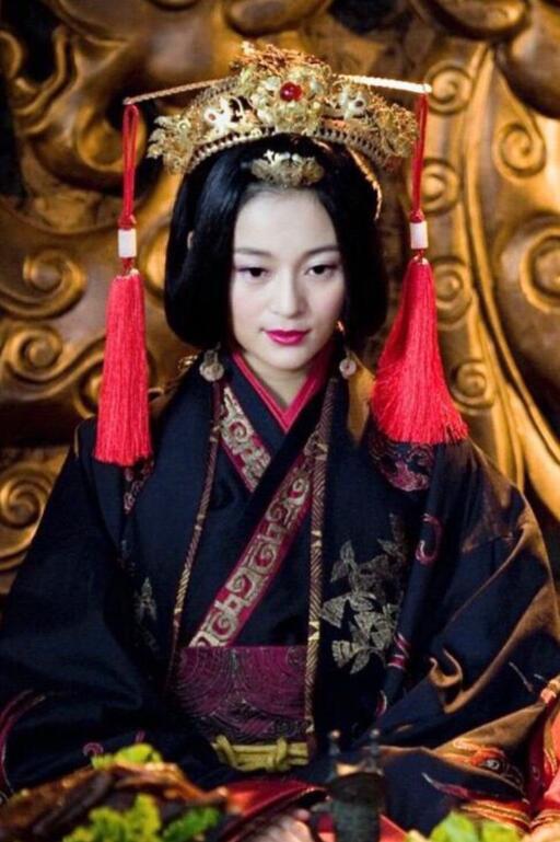 少年女神兼结发之妻的阴丽华为什么不是刘秀的第一任皇后