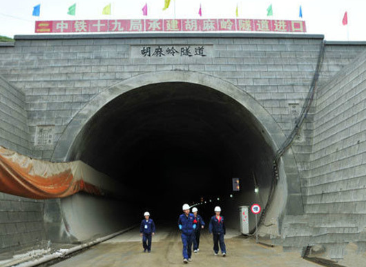 最难修的隧道,173米中国挖了6年,修建完工后,德国直呼不可能