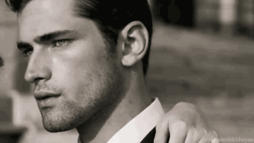 那先看两个大帅比,第一位是一哥sean opry,2013年捞金排第一.