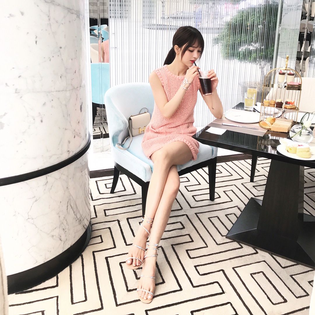 老王家的小璐 b1b0e93d5d347b5d576ce190e13d86ee7e68e76c.jpg