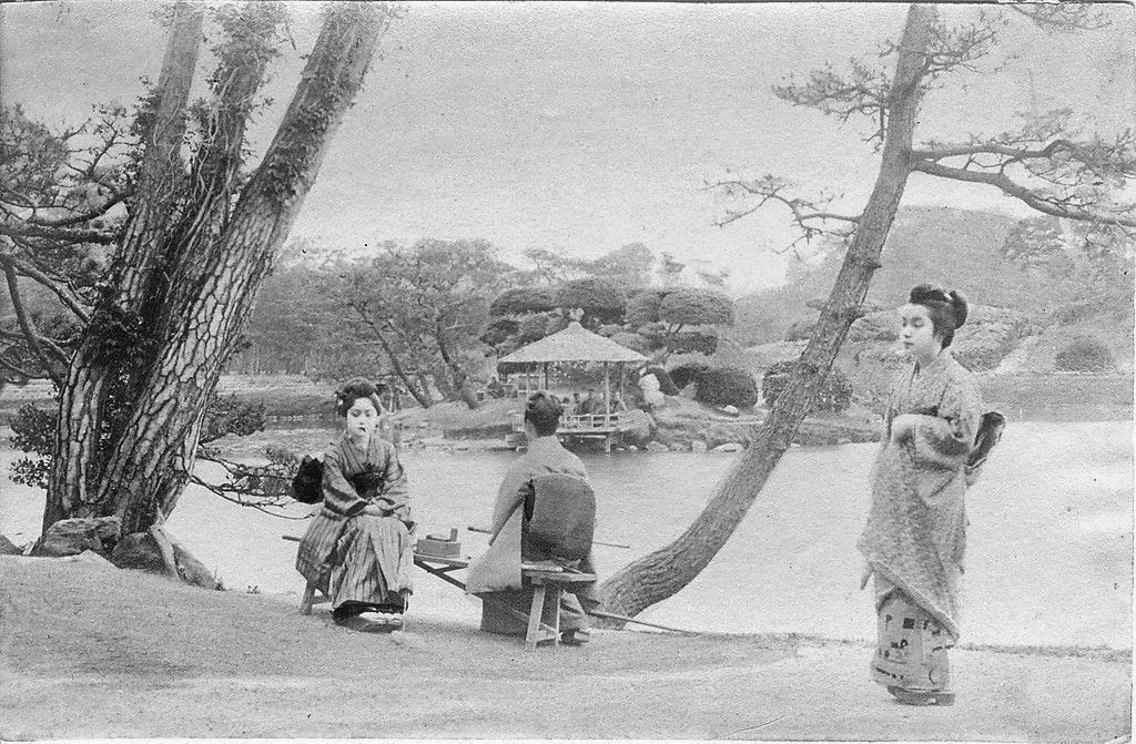 老照片1880年代明治维新时期的日本漂亮的日本女子