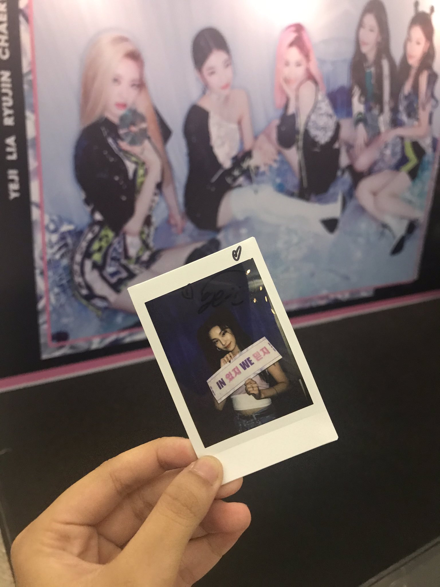itzy 雅加达showcase现场美图分享(点赞自取)